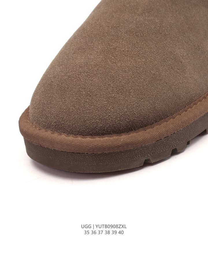 UGG Mid-Tube Plush Snow Boots – Autumn/Winter Collection in Black
