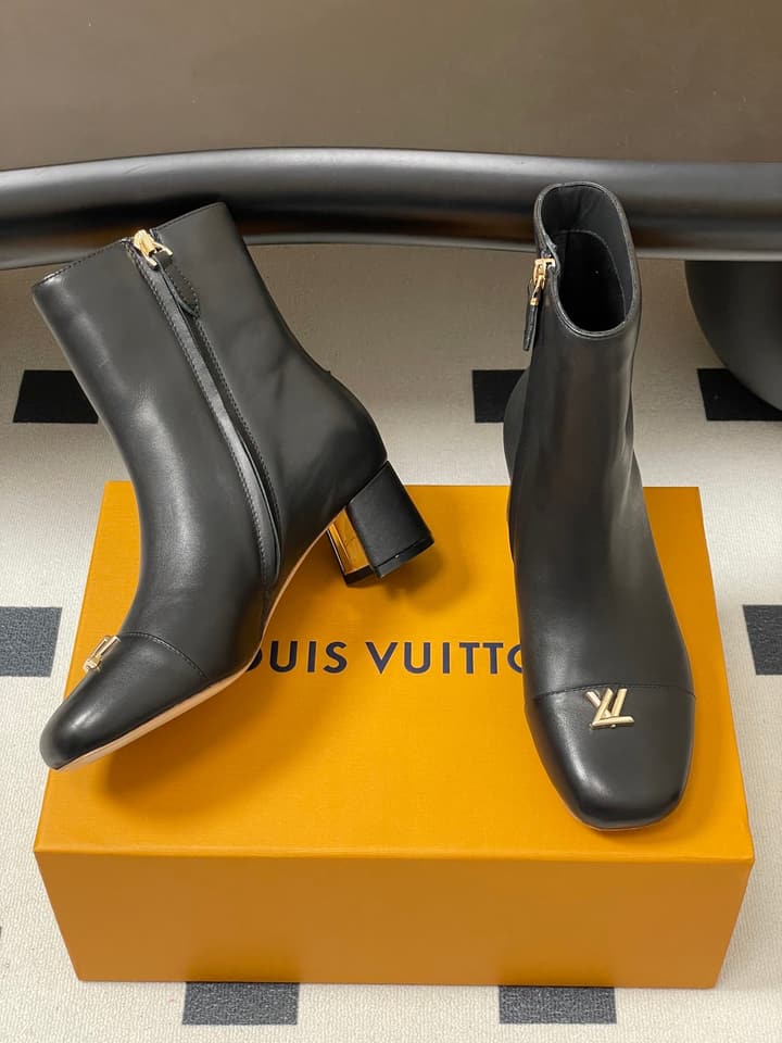 Louis Vuitton LV Swing Metal Heel Ankle Boots – 25SS Autumn/Winter Collection in Black