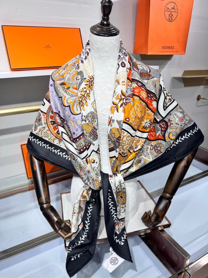 Hermès Classic Velvet Silk Cashmere Scarf