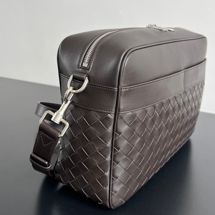 Bottega Veneta Double Pocket Camera Bag 843857 – New Collection in Black