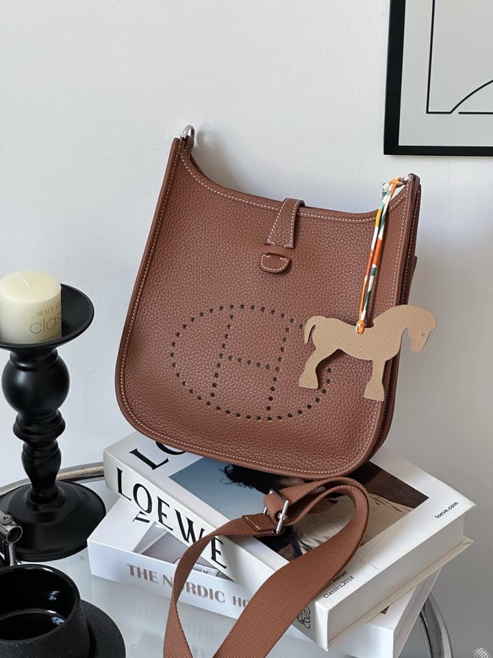 Hermès Clemence Leather 23cm Handbag – Gold Hardware