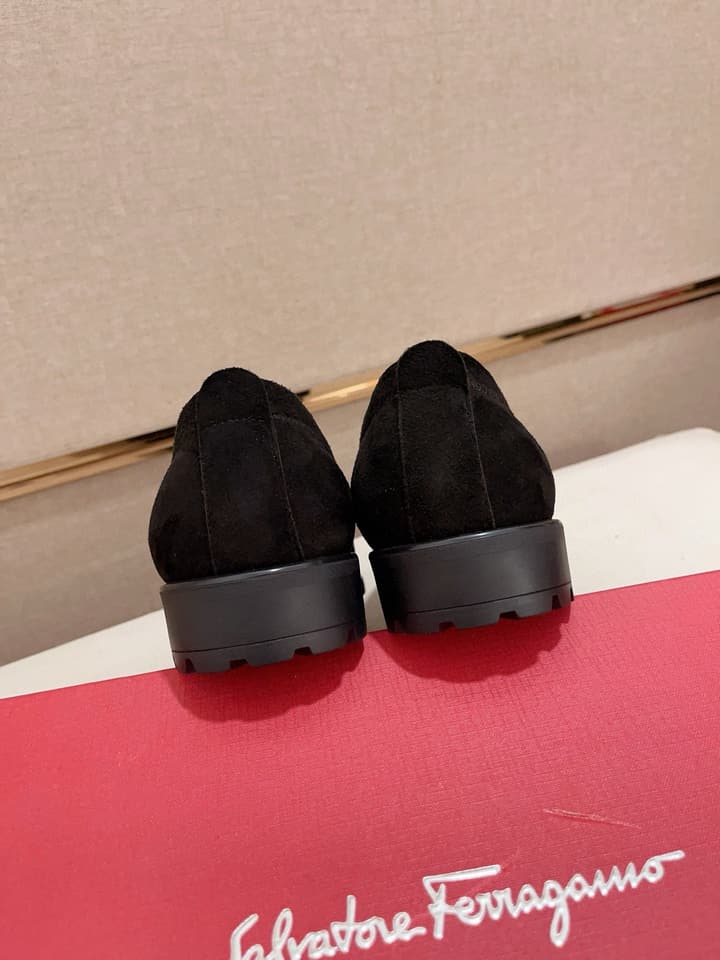 Ferragamo Driving Shoes in Shiny Black Leather