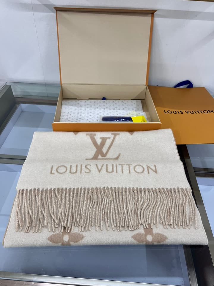 Louis Vuitton Reykjavik Cashmere Scarf