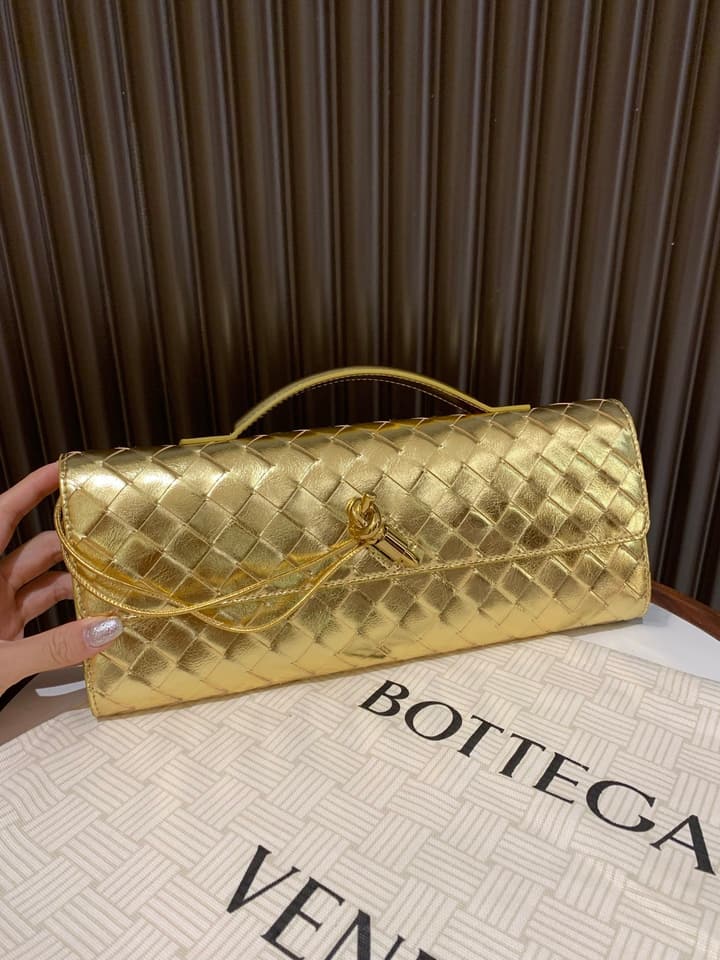 Bottega Veneta Andiamo Clutch Bag in Black Intrecciato