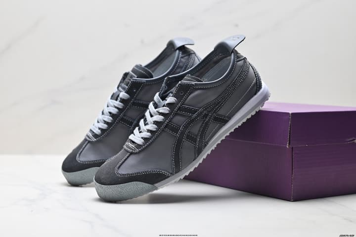 Onitsuka Tiger Mexico 66 Deluxe Nippon Made Sneakers in Beige With Taupe Stripes
