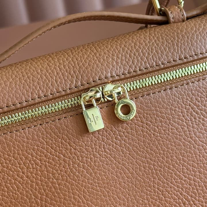 Loro Piana Extra Pocket L19 Handbag in Caramel Leather