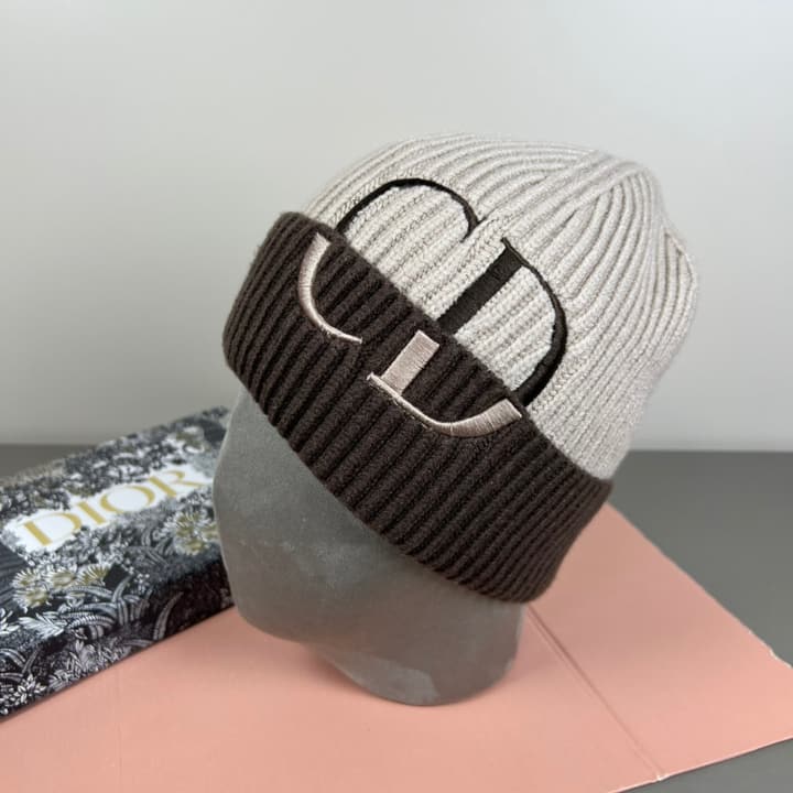 Dior Wool Cashmere Double Layer Beanie in Cream And Dark Brown
