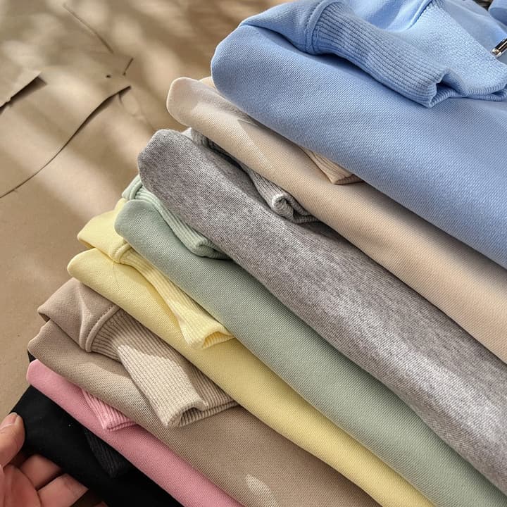Ami Paris Ami de Coeur Macaron Zip Hoodie in Pastel Pink