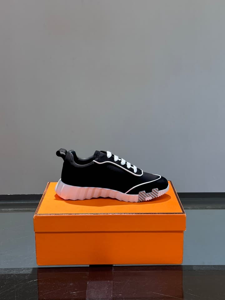 Hermès Bouncing Unisex Sneakers in Black