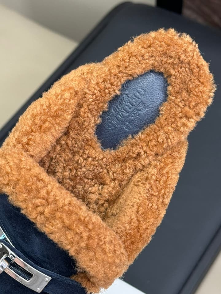 Hermès H Kelly Classic Mule Slippers – 24FW