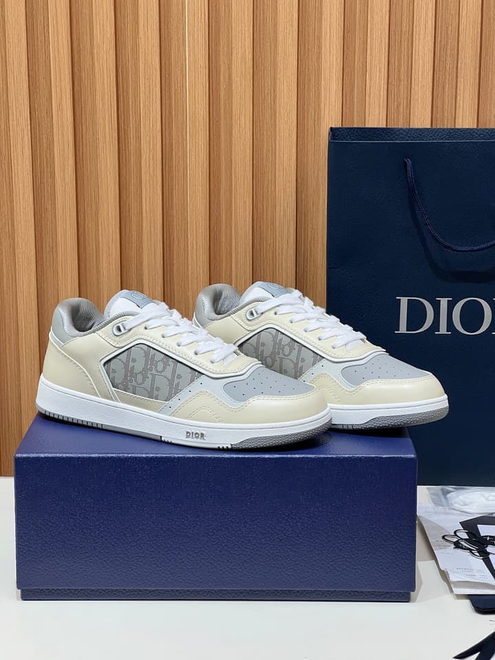 Dior B27 Unisex Sneakers – 2025 Collection in Beige With Dark Green Accents