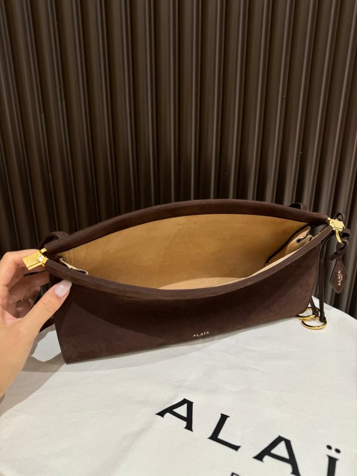 Alaïa Le Click Arc Bag