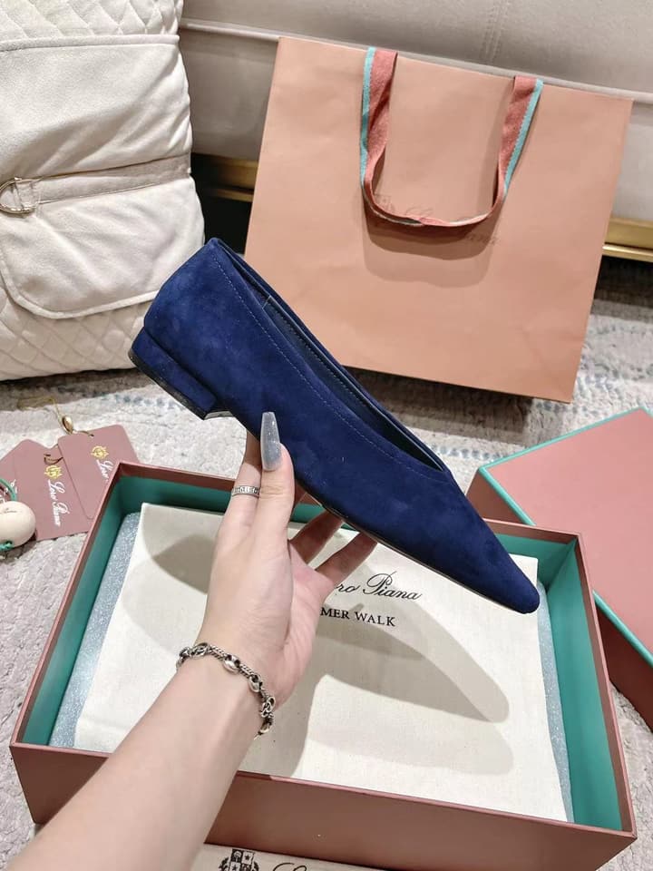 Loro Piana Rebecca Minimalist Ballerina Flats – Spring/Summer Collection in Black Suede