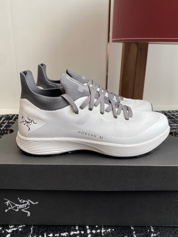 Arc'teryx Konseal Lt Hiking Shoes in All White