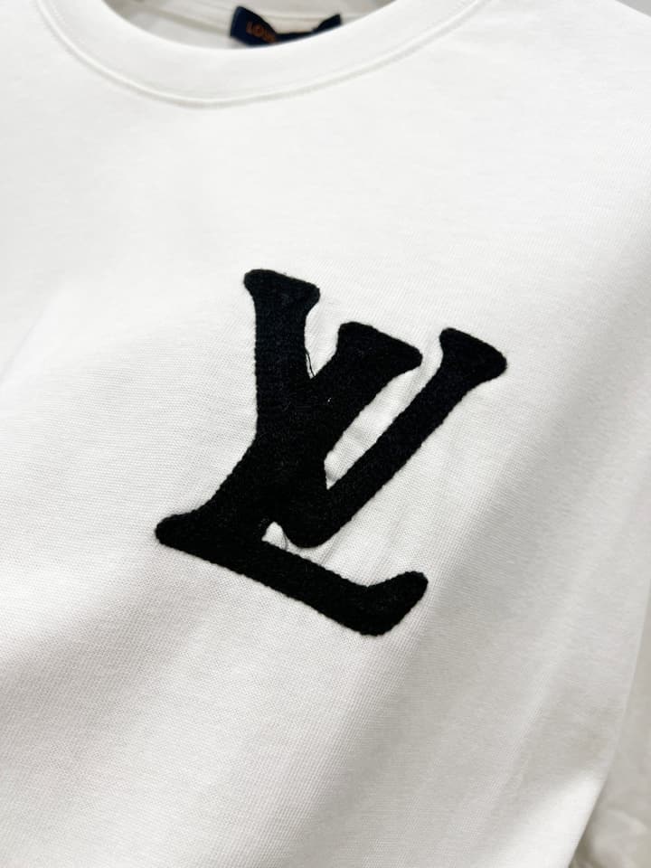 Louis Vuitton Monogram Logo Patch T-Shirt – 25SS in Black