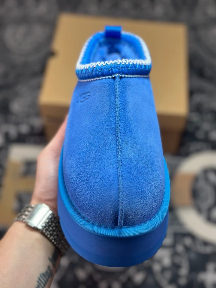 UGG Tazz Platform Snow Boots in Royal Blue Platform Slipper
