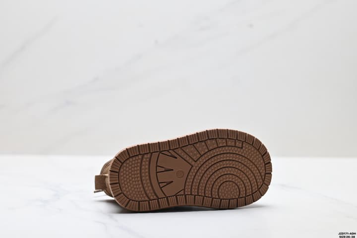 UGG Kids Leather Snow Boots – Kids Collection in Dark Chestnut Brown