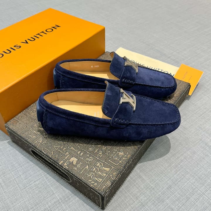 Louis Vuitton Men's Suede Driving Shoes in Black Suede