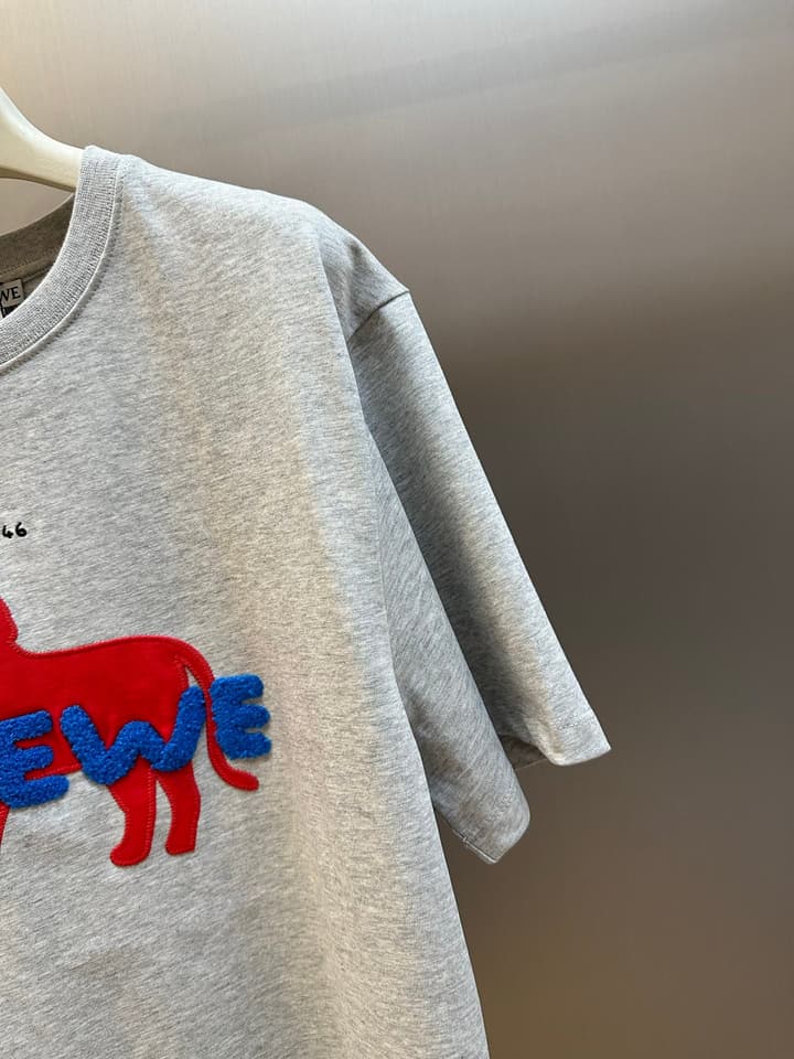 Loewe Anniversary Lion Patch Crewneck T-Shirt in Grey
