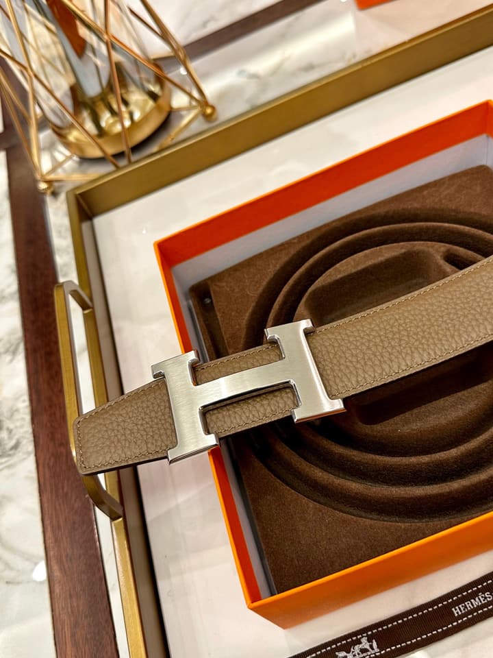 Hermès Textured Leather Belt in Brown Textured Leather With Silver Buckle