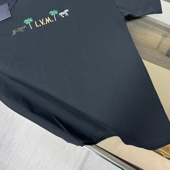 Louis Vuitton Oversized Crewneck T-Shirt – Summer Collection – 26SS in Apricot