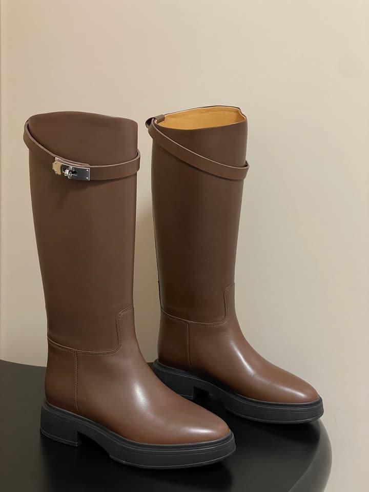 Hermès Jumping Kelly Buckle Knee-High Boots in Black Leather