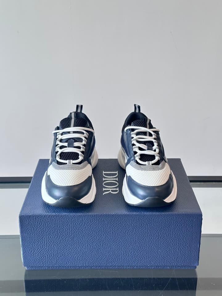 Dior B22 Retro Jogging Sneakers in Black And White Oblique