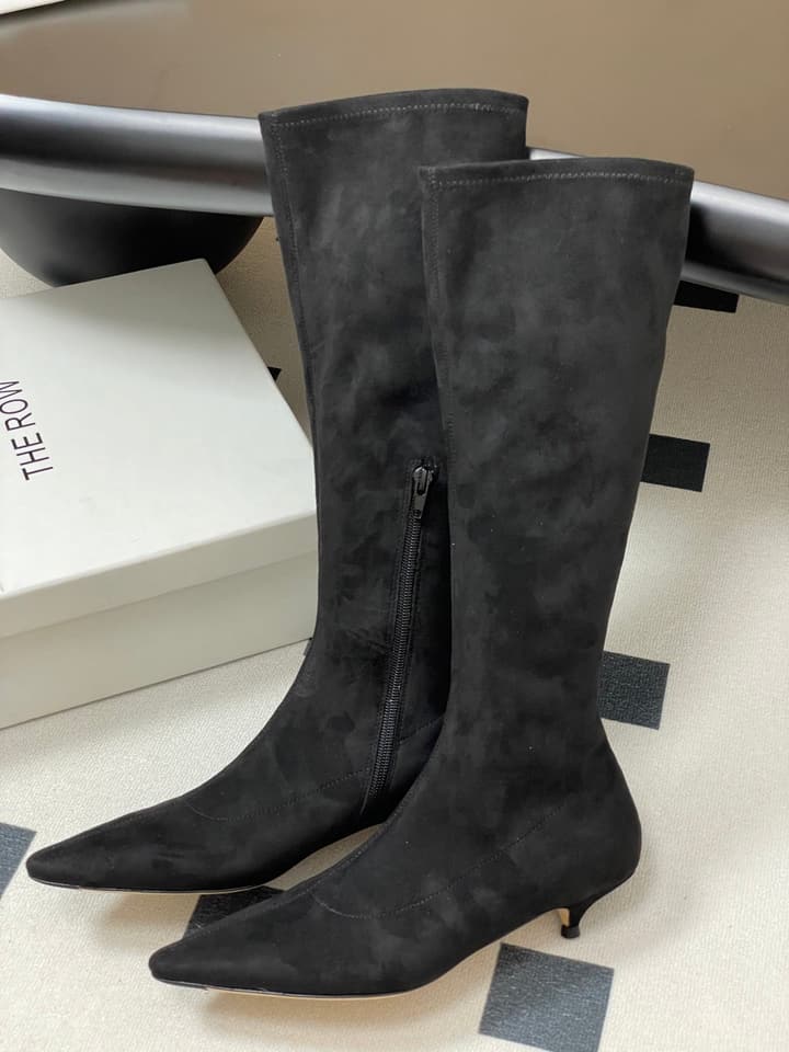 The Row Elastic Kitten Heel Boots – 2025 Fall Collection in Black Suede 3cm Heel