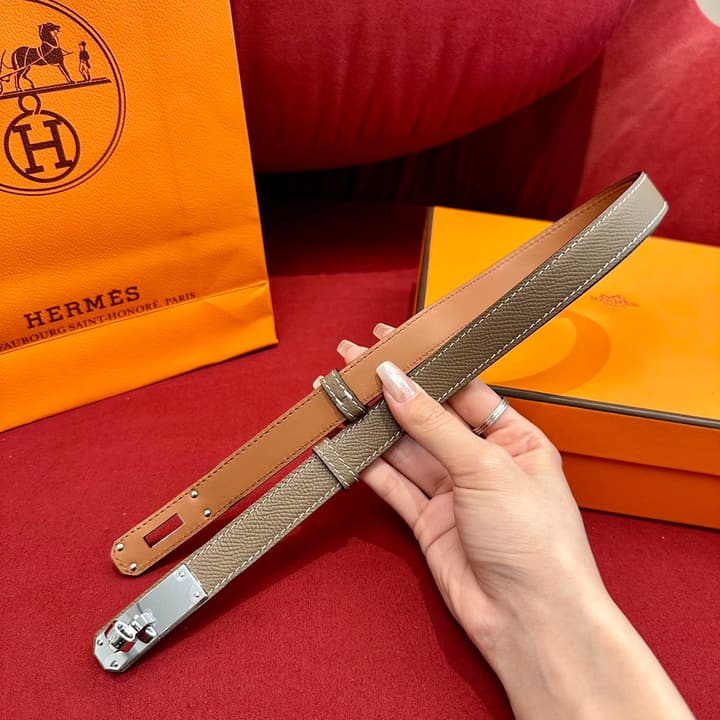 Hermès Kelly Epsom Leather Belt in Black Leather With Gold Hardware