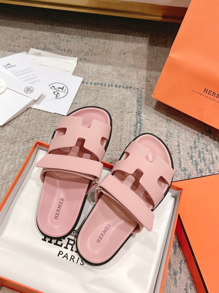 Hermès Chypre Leather Unisex Slides – 2023SS in Blush Pink