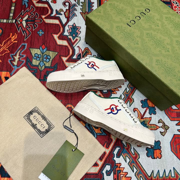 Gucci Kids Footwear – Kids Collection in Beige Plaid Slip-on