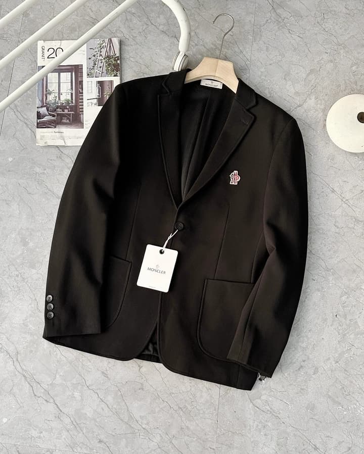 Moncler Men's Business Casual Knit Blazer – 25SS in Black