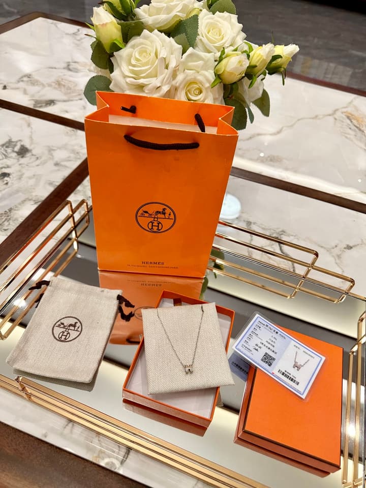 Hermès H-Letter Oval Enamel Necklace in Gold