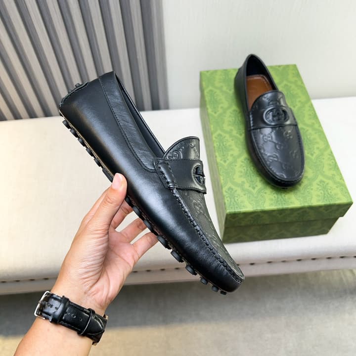 Gucci Premium Leather Loafers in Black Embossed Leather