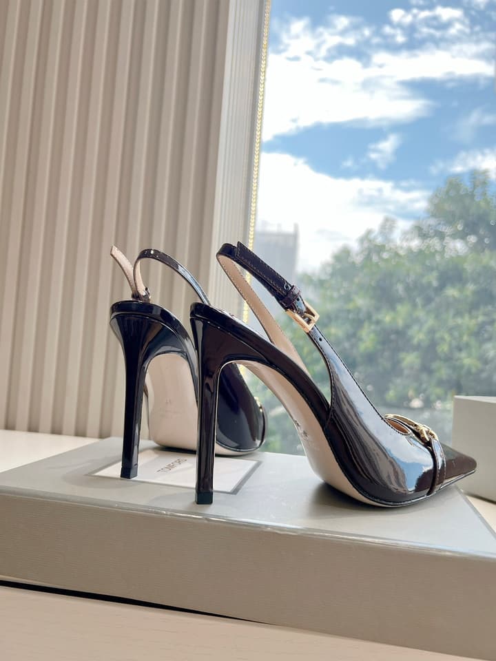 TOM FORD Pointed Toe High Heels – 2024 Autumn/Winter Collection in Crisp Black Patent