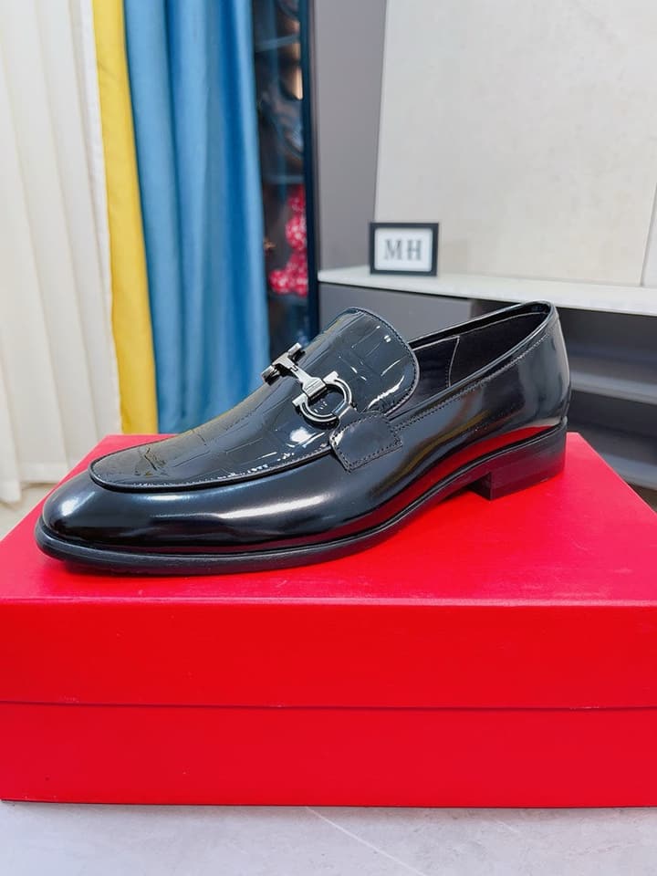 Ferragamo Top-Tier Men's Business Dress Shoes in Black Patent Loafer