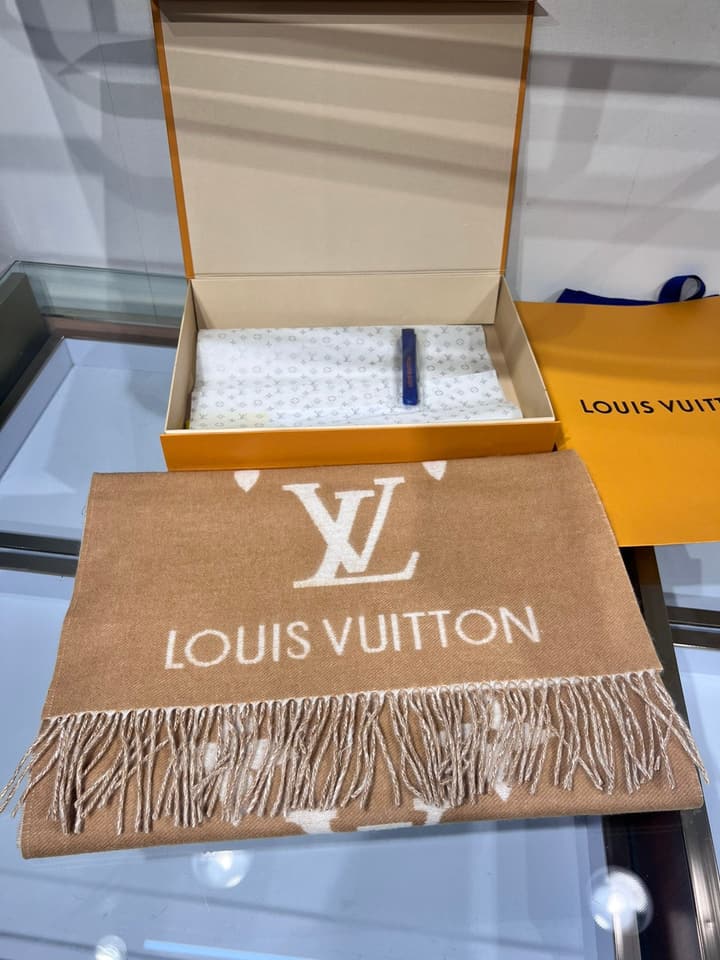 Louis Vuitton Reykjavik Cashmere Scarf