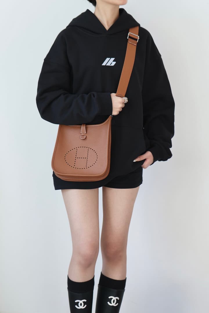 Hermès Clemence Leather 23cm Handbag – Gold Hardware