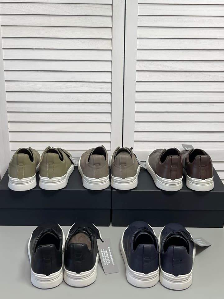 Zegna SECONDSKIN Triple Stitch Low-Top Sneakers in Navy Smooth Leather