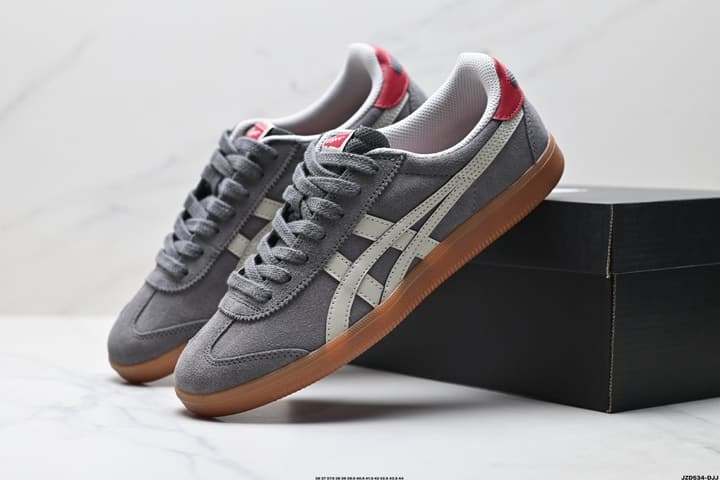 Asics Onitsuka Tiger Tokuten Retro Low-Top Sneakers in Cream Upper With Black Stripes And Black Sole