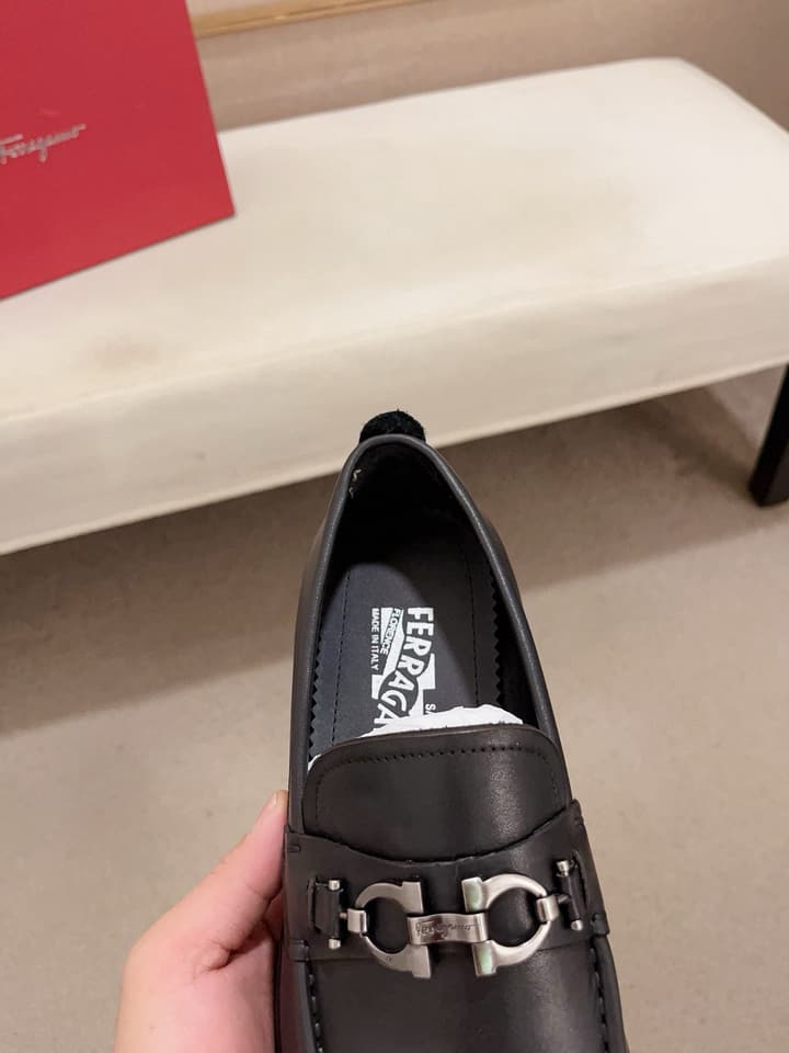 Ferragamo Driving Shoes in Shiny Black Leather