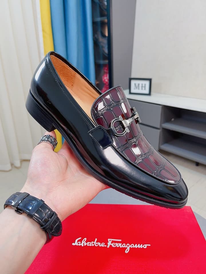 Ferragamo Top-Tier Men's Business Dress Shoes in Black Patent Loafer