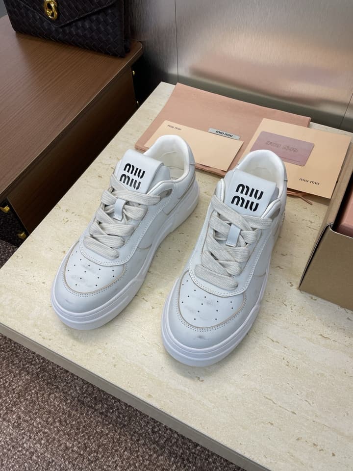 Miu Miu 2025FW Runway Lace-Up Casual Sneakers – 2025FW in Distressed Off-white Sneaker