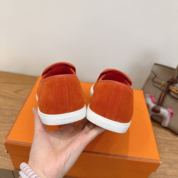 Hermès Lightweight Couple's Loafers – 25SS in Coral