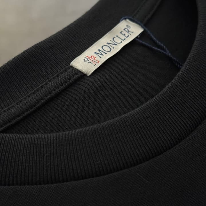 Moncler Small Logo Crewneck T-Shirt – 2026SS in Classic Black