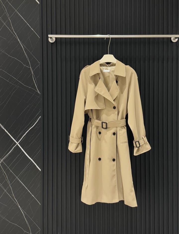 Burberry Short Trench Coat in Short Khaki Trench Coat