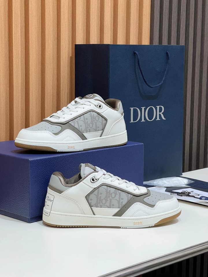Dior B27 Couple's Sneakers – 2025 Collection in All Black With White Sole