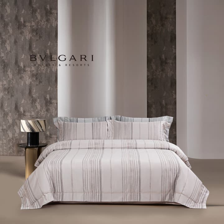 Hotel Grand Pima Cotton & Silk Jacquard Four-Piece Bedding Set in Cool Gray Jacquard