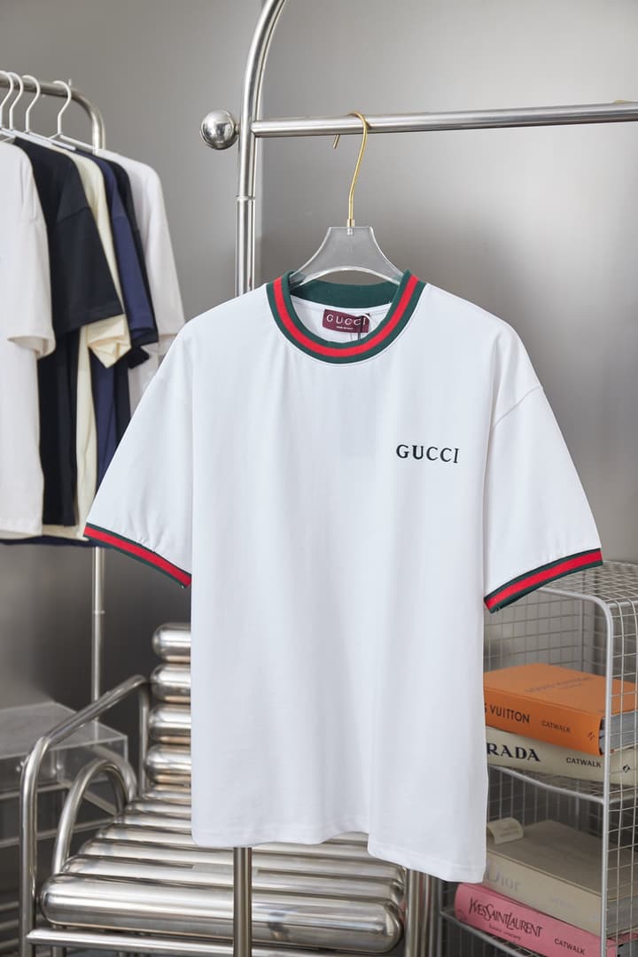 Gucci Classic Red and Green Ribbed T-Shirt – 26SS Early Spring Collection in Classic Black