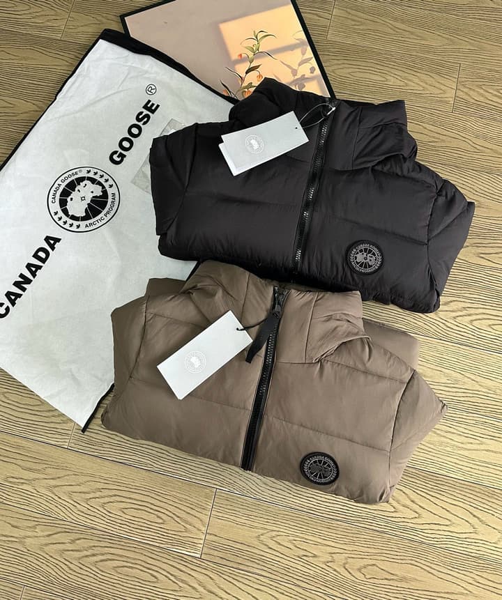 Canada Goose Black Label Puffer Jacket in Black